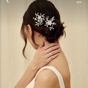 Olivia the Wolf Agnes Hairpins